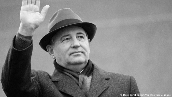 Lãnh đạo cuối cùng của Liên Xô Mikhail Gorbachev qua đời ở tuổi 91 - Ảnh 1.