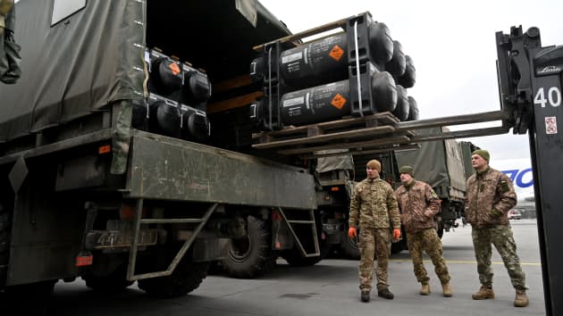 Mỹ chuyển gói vũ khí lớn nhất từ ​​trước đến nay cho Ukraina - Ảnh 1.