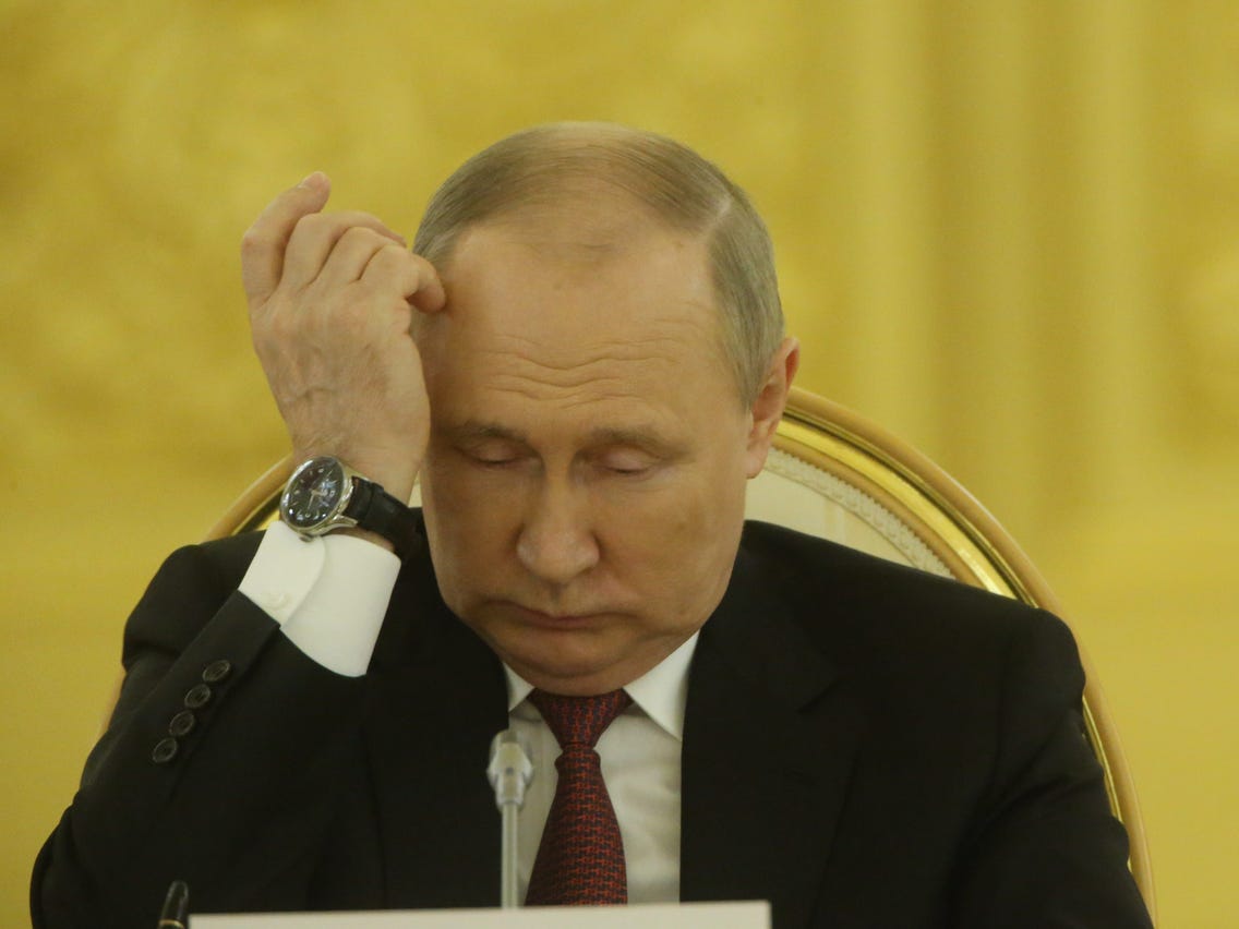 Thất bại của Nga ở Ukraina có thể khiến ông Putin mạnh tay hơn? - Ảnh 3.
