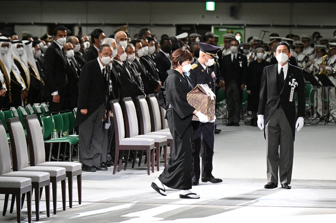 Nhật Bản tổ chức quốc tang cho ông Shinzo Abe - Ảnh 8.