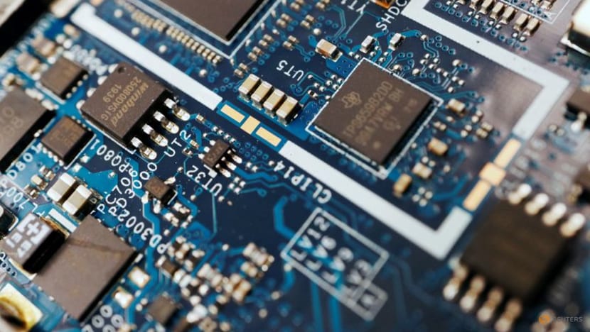 Công ty công nghệ FPT sản xuất chip bán dẫn đầu tiên của Việt Nam - Ảnh 1.