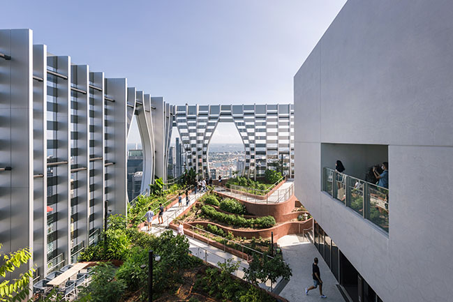 Chiêm ngưỡng tòa nhà chọc trời với ''hệ sinh thái xanh'' tại Singapore - Ảnh 14.