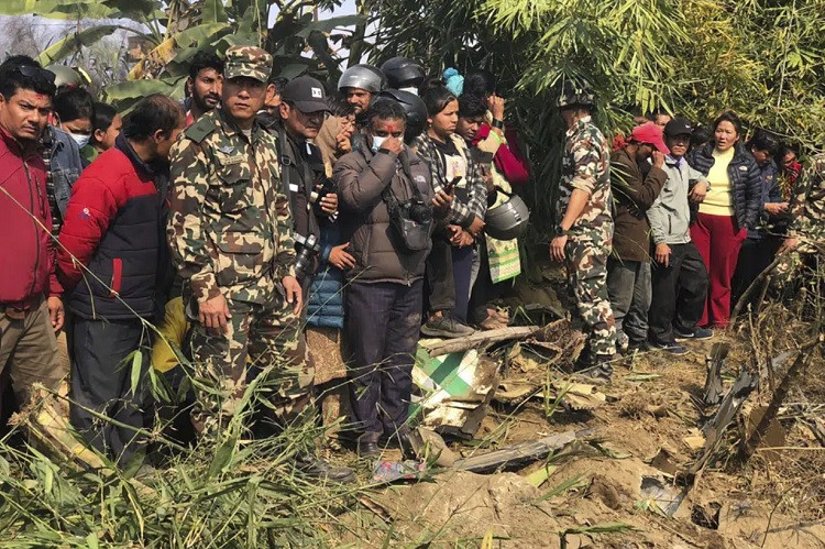 Rơi máy bay ở Nepal, ít nhất 40 người thiệt mạng - Ảnh 3.