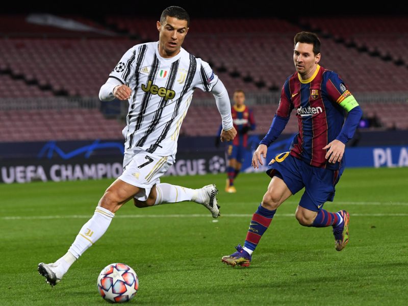 Một doanh nhân trả 2,6 triệu USD để mua tấm vé xem trận đấu có Ronaldo và Messi   - Ảnh 1.