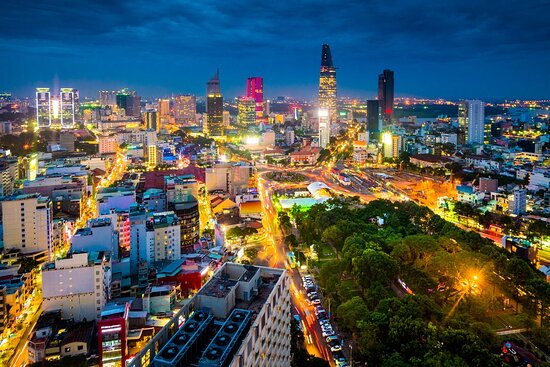 Việt Nam lọt top bình chọn điểm đến nổi bật trong năm 2023 - Ảnh 3.
