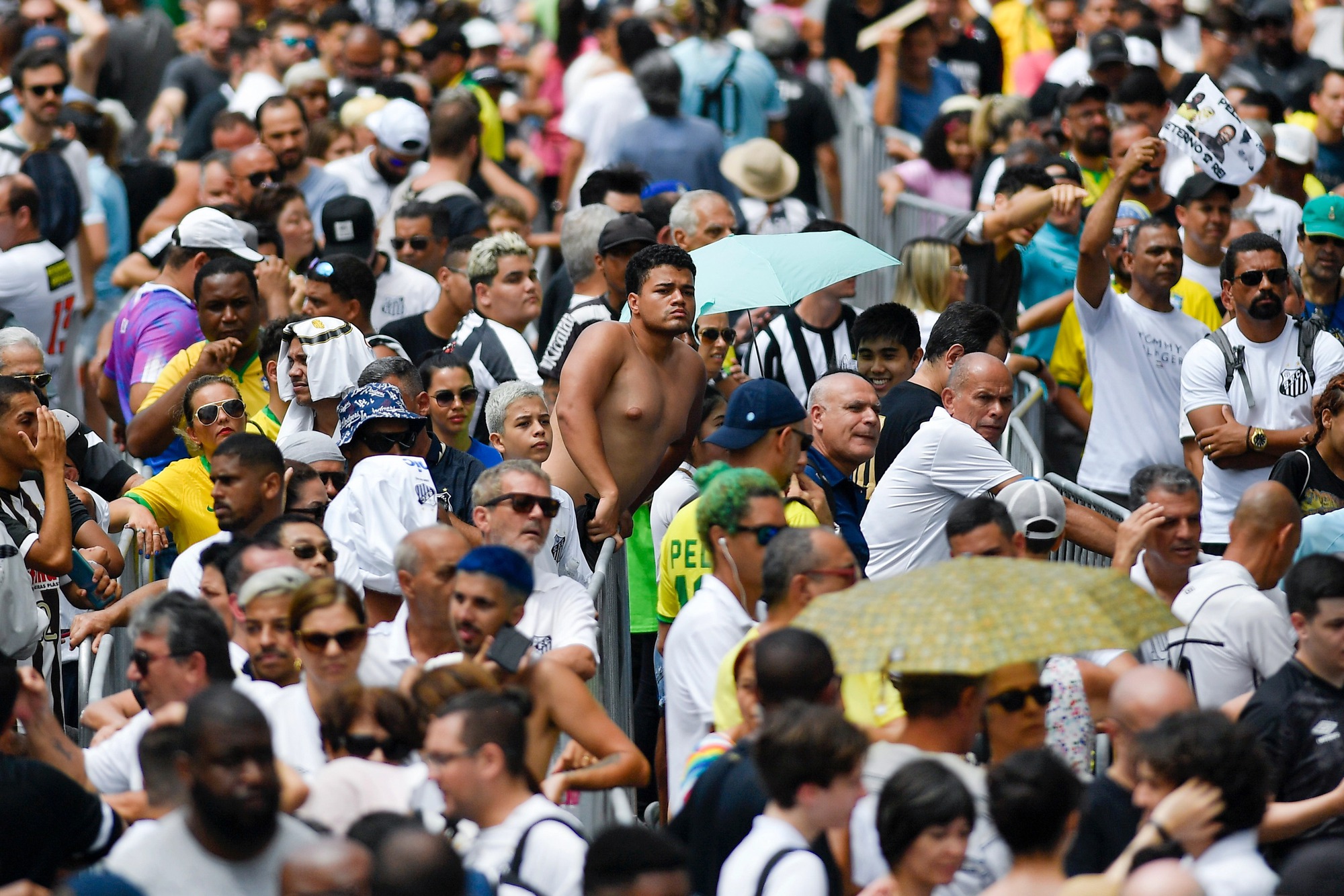 Brazil tổ chức lễ tang cho huyền thoại bóng đá Pele - Ảnh 7.