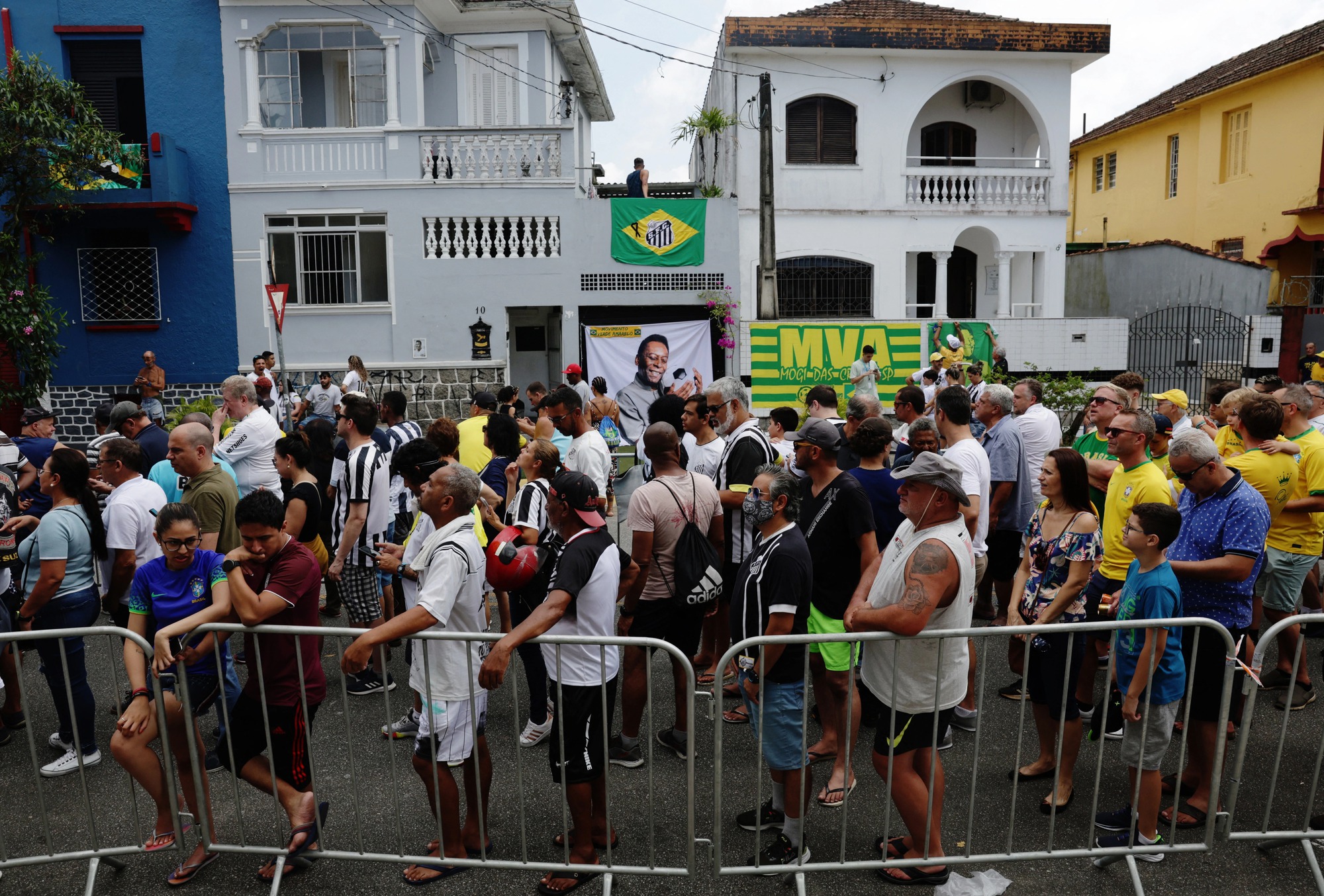 Brazil tổ chức lễ tang cho huyền thoại bóng đá Pele - Ảnh 9.