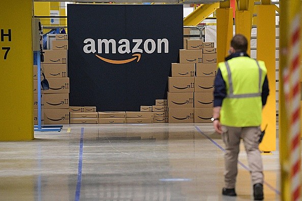 Amazon cắt giảm thêm 70% việc làm so với kế hoạch trước đây - Ảnh 2.
