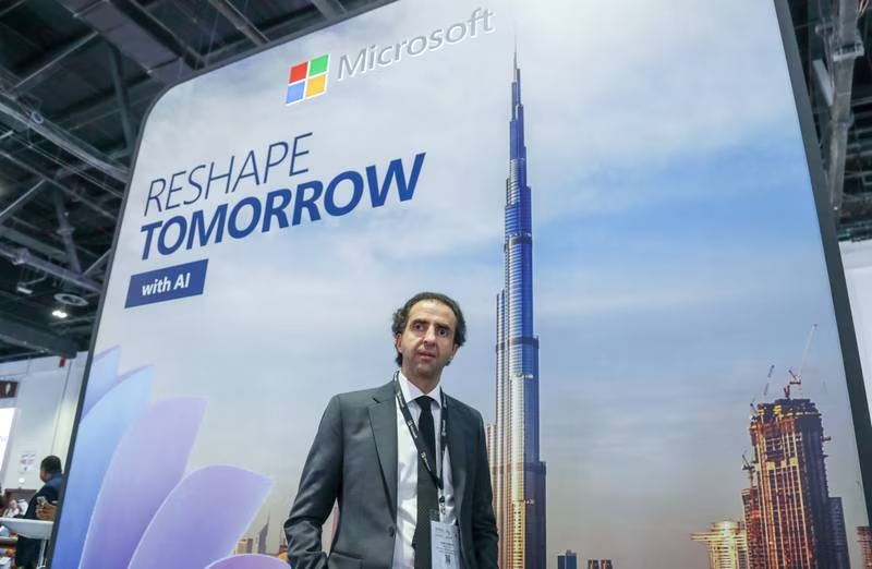 Microsoft ra mắt trợ lý AI giống ChatGPT do UAE phát triển - Ảnh 2.