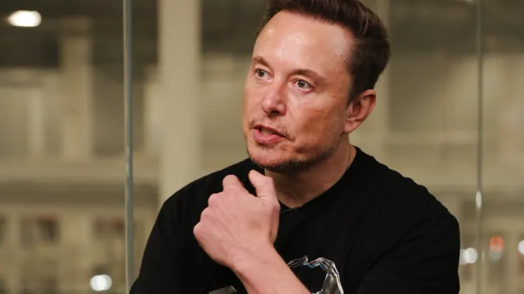 Elon Musk lo ngại về sản xuất Cybertruck, tiết lộ ngày giao hàng - Ảnh 1.