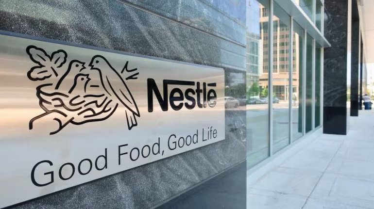 Doanh thu của Nestle giảm xuống mức thấp nhất kể từ cuối năm 2020 - Ảnh 1.