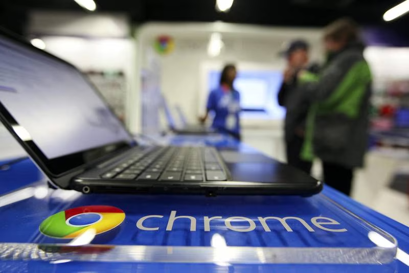 UAE đưa ra cảnh báo bảo mật cho người dùng hệ thống Google Chrome và Apple - Ảnh 1.