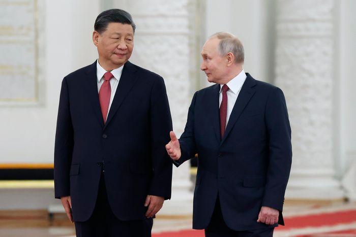Trung Quốc đang đạt được vai trò trong mơ ở Bắc Cực khi Nga lùi bước - Ảnh 4.