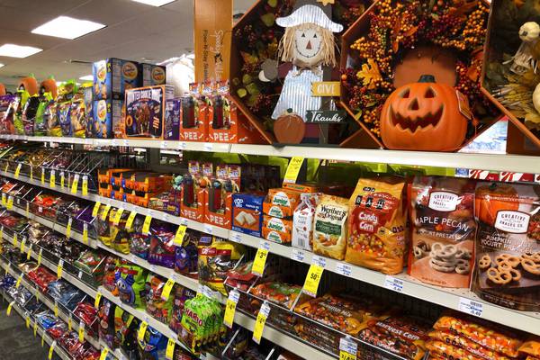 Lạm phát bánh kẹo ở Mỹ mùa Halloween - Ảnh 1.