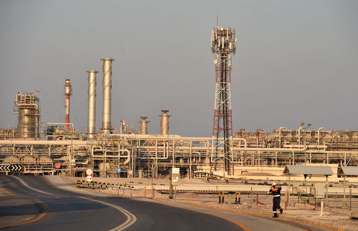 Ả Rập Saudi sẵn sàng tăng sản lượng dầu để giúp đảm bảo thỏa thuận với Israel - Ảnh 1.