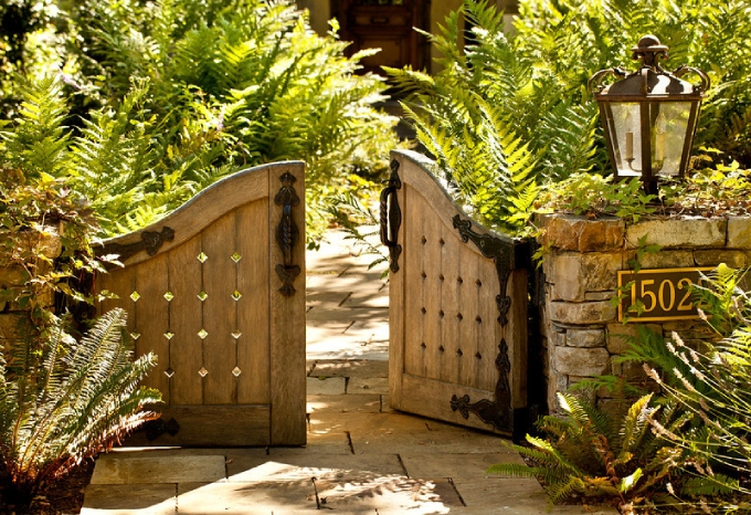 Cổng vườn đẹp, đơn giản giúp tăng tính thẩm mỹ cho ngôi nhà- Ảnh 3.