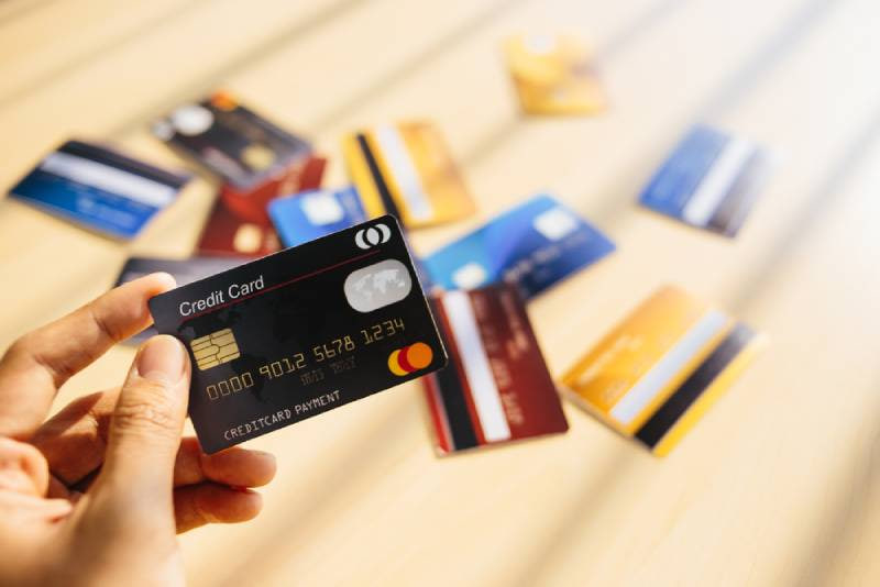 Cảnh giác chiêu lừa đảo mới: Mời mở thẻ ngân hàng, nâng hạn mức thẻ tín dụng online- Ảnh 1.