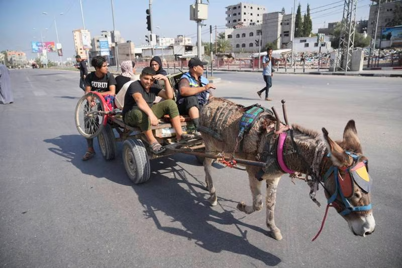 ILO: Khoảng 2/3 việc làm ở Gaza bị mất do Israel tiếp tục ném bom - Ảnh 2.