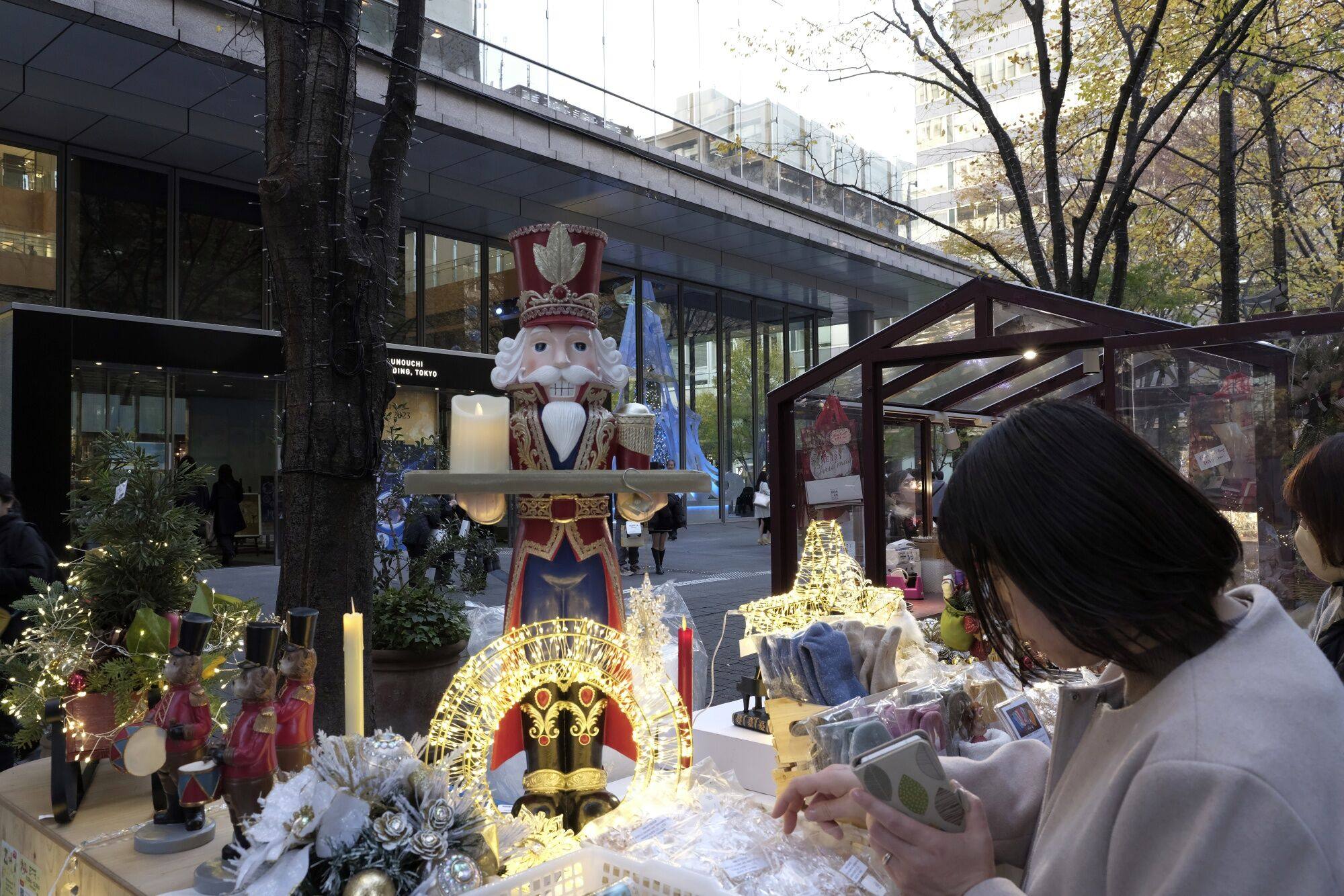 Người Nhật lo Giáng sinh buồn khi chi phí sinh hoạt tăng cao- Ảnh 1.