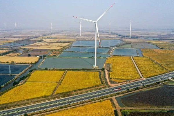 EVN muốn nhập khẩu điện gió từ Lào với giá 1.700 đồng/kWh- Ảnh 1.