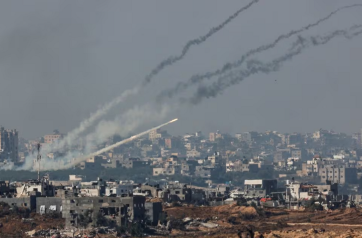 Ngừng bắn đổ vỡ, Israel tấn công dữ dội vào Gaza- Ảnh 3.