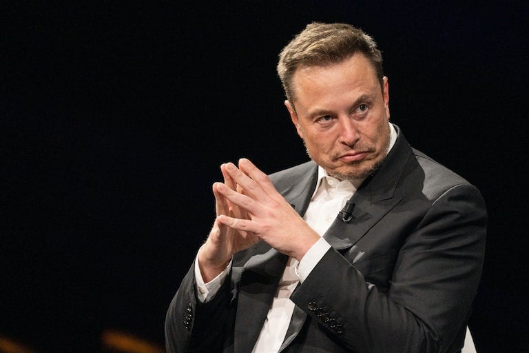 Elon Musk và 9 tỷ phú này đã có một năm 2023 đáng quên- Ảnh 1.