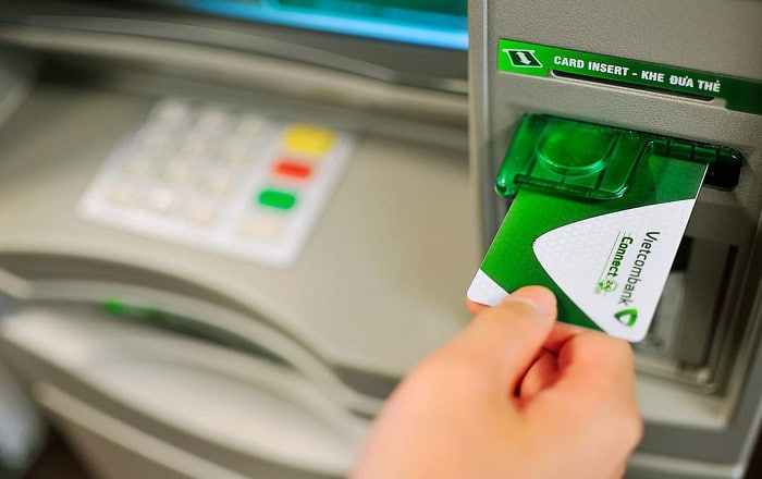 Thủ tướng yêu cầu đảm bảo nhu cầu thanh toán, rút tiền mặt qua ATM dịp Tết- Ảnh 1.