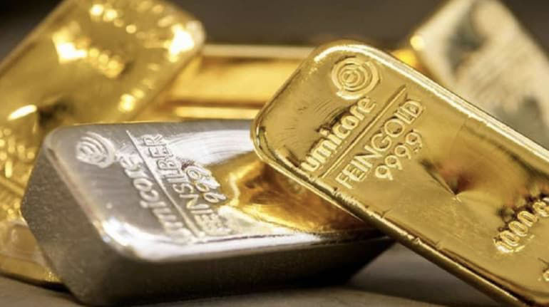 Vàng tăng cao khiến Ấn Độ phải tái chế vàng trang sức vào mùa cưới- Ảnh 1.