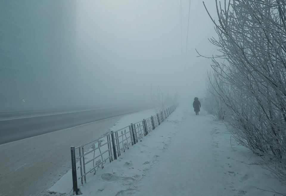 Siberia đóng băng ở nhiệt độ dưới -58 độ C- Ảnh 4.