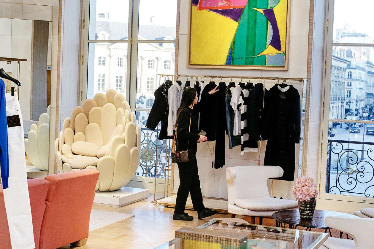 Louis Vuitton và công thức thống trị thế giới về ngành hàng xa xỉ - Ảnh 8.
