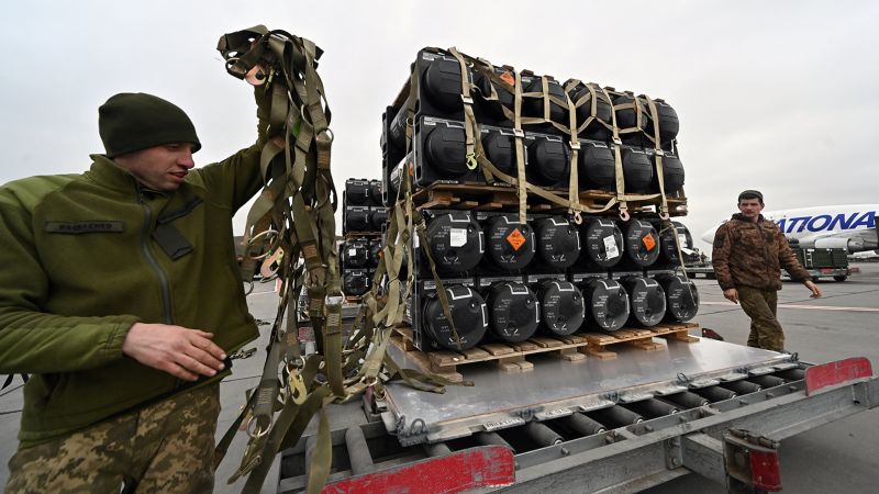 EU kêu gọi tăng tốc viện trợ quân sự cho Ukraina - Ảnh 1.