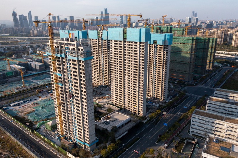 IMF: Khủng hoảng bất động sản tại Trung Quốc chưa kết thúc - Ảnh 3.