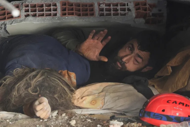 Số người thiệt mạng trong trận động đất tăng lên 15.000, phe đối lập ở Syria kêu gọi hỗ trợ

 - Ảnh 1.