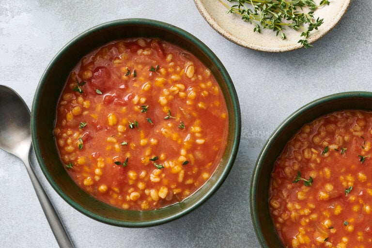 Món ngon mỗi ngày: Súp lúa mạch cà chua - Ảnh 1.