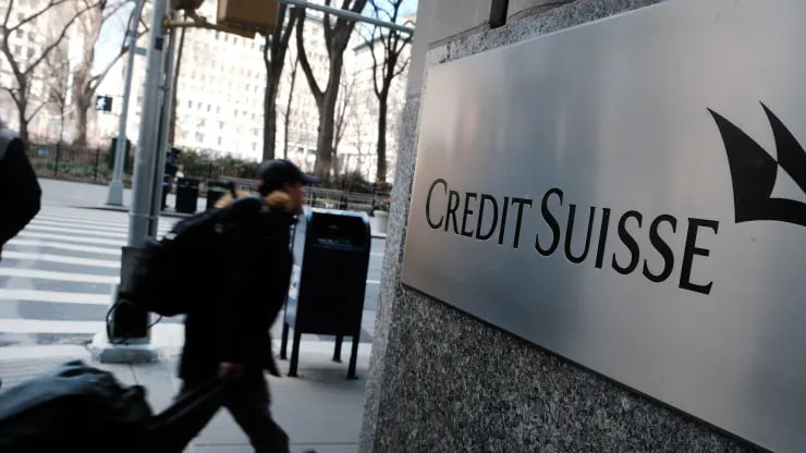 Ngân hàng Credit Suisse vay tới gần 54 tỷ USD từ Ngân hàng Trung ương Thụy Sĩ - Ảnh 1.