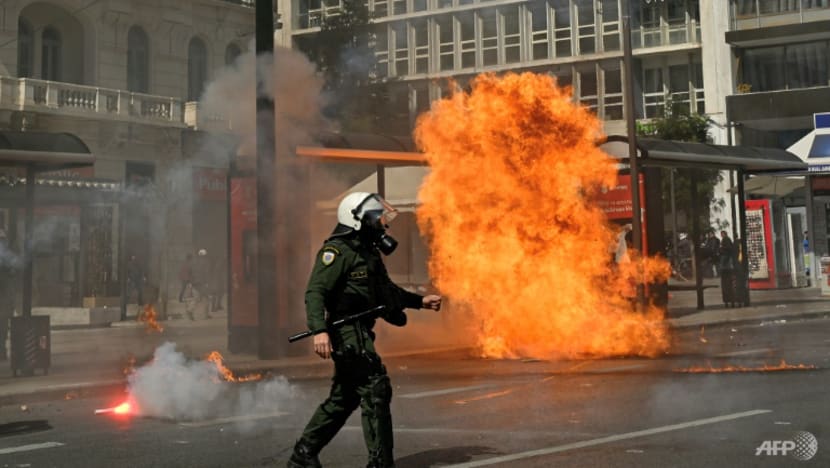 Hy Lạp phải đối mặt với các cuộc đình công mới, các cuộc biểu tình về vụ tai nạn đường sắt - Ảnh 1.