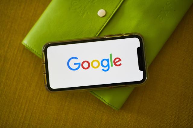 Hàn Quốc phạt Google 32 triệu USD vì cạnh tranh không lành mạnh - Ảnh 1.