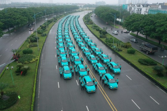 Hãng taxi điện đầu tiên tại Việt Nam chính thức vận hành - Ảnh 2.