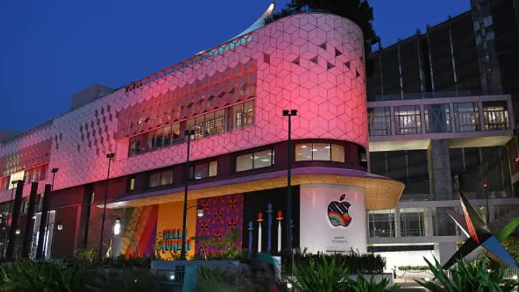 Apple khai trương cửa hàng đầu tiên tại Ấn Độ - Ảnh 2.