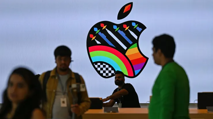 Apple đặt cược lớn vào Ấn Độ, nhưng vẫn sẽ dựa vào Trung Quốc trong ‘nhiều năm’ tới - Ảnh 1.