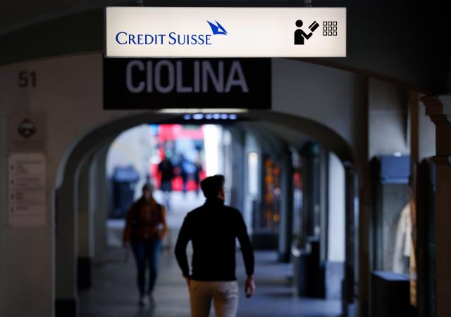 UBS có thể cắt giảm đến 30% nhân viên sau khi tiếp quản Credit Suisse - Ảnh 1.