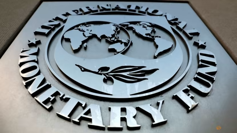 IMF cảnh báo về rủi ro tài chính đang diễn ra sau khủng hoảng ngân hàng - Ảnh 1.