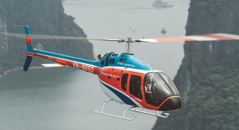 Dừng tour ngắm cảnh bằng trực thăng trên cả nước sau sự cố rơi máy bay - Ảnh 1.