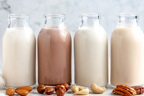 Các loại sữa hạt tốt cho xương khớp người trung niên - Ảnh 2.