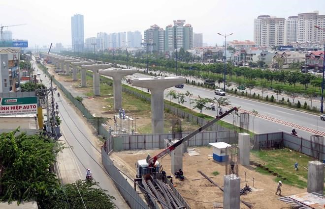 Chuẩn bị di dời hạ tầng kỹ thuật cho dự án metro Bến Thành – Tham Lương - Ảnh 1.