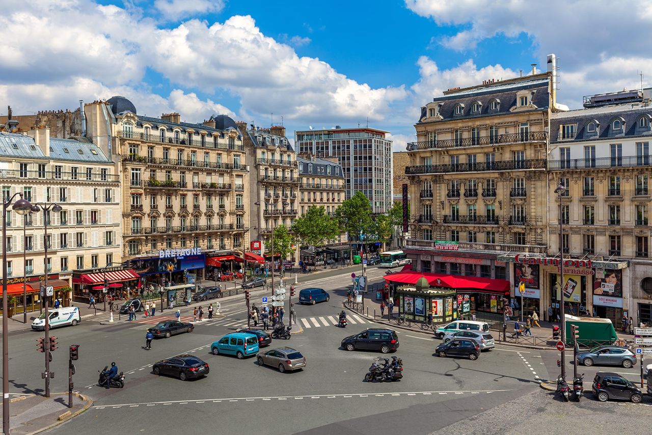 Tòa nhà chọc trời duy nhất ở Paris sắp bước sang tuổi 50 mà nhiều người 'ghét cay ghét đắng' - Ảnh 1.
