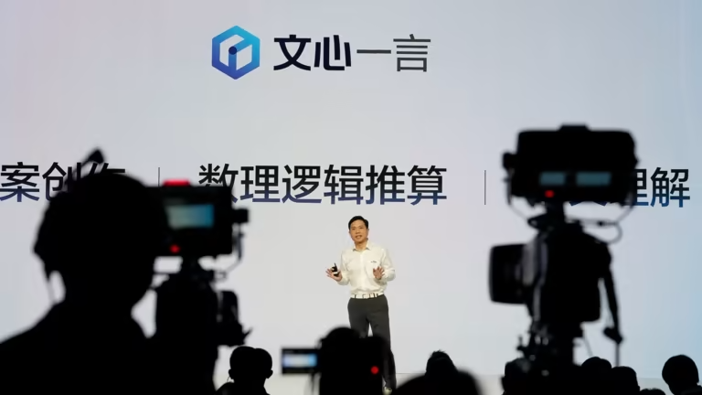 AI càn quét Trung Quốc khi các công ty tung ra 'ChatGPT nội địa' - Ảnh 2.