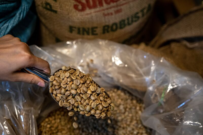 El Nino sẽ 'thổi' giá cà phê robusta tại thị trường châu Á - Ảnh 3.