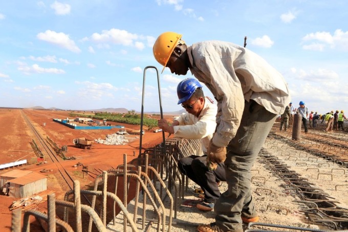 Trung Quốc đã thống trị hạ tầng xây dựng ở châu Phi như thế nào? - Ảnh 2.