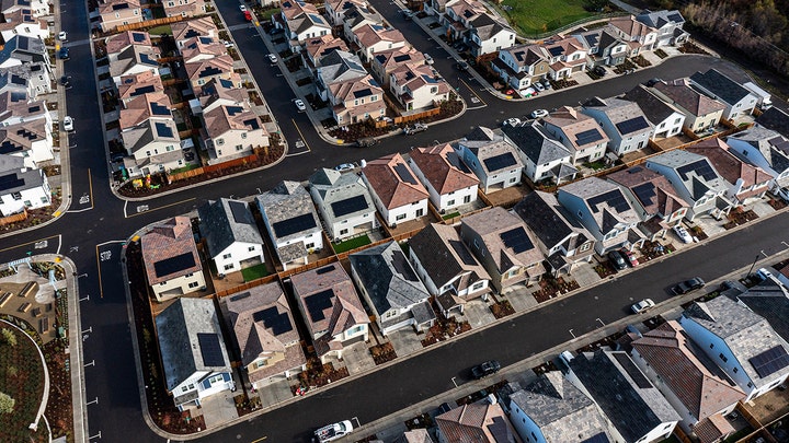 Lãi suất thế chấp đạt mức cao nhất kể từ năm 2000, nhu cầu nhà ở Mỹ hạ nhiệt - Ảnh 2.